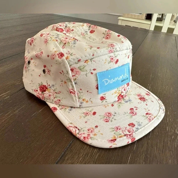 NWOT Diamond Supply & Co floral hat